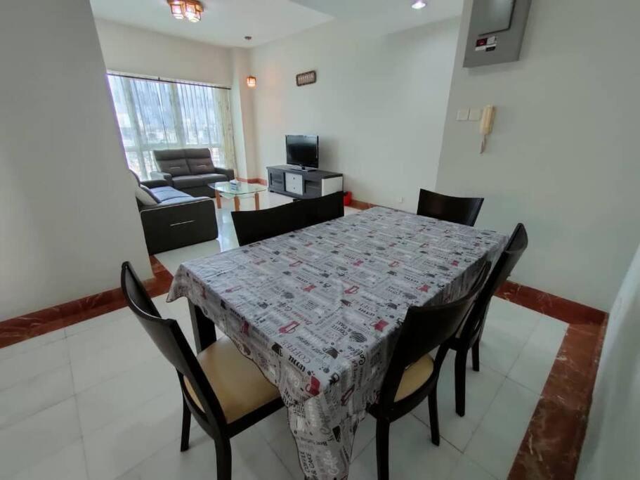 Kuching City 3Bedrooms Apartment Exterior photo